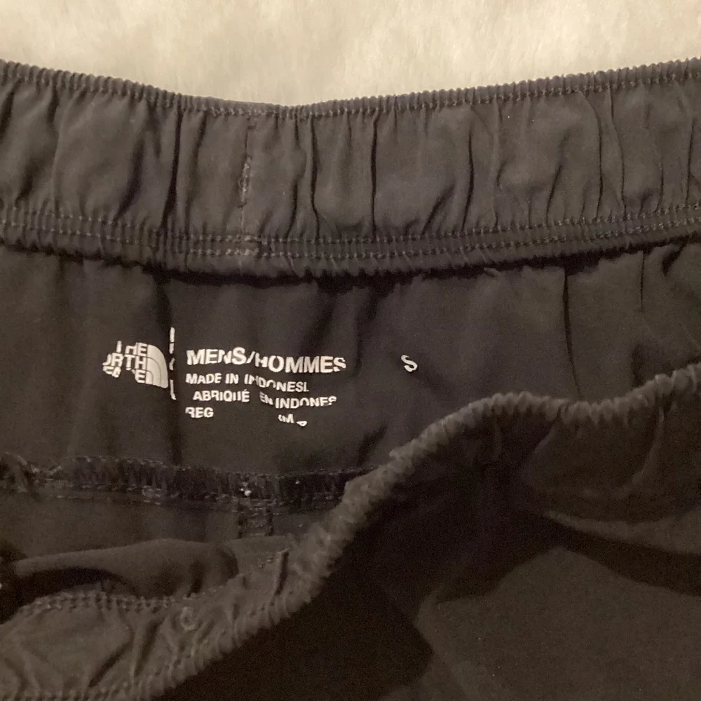 The‎ North Face Black Mens Athletic Shorts Size Small Elastic Waist Logo